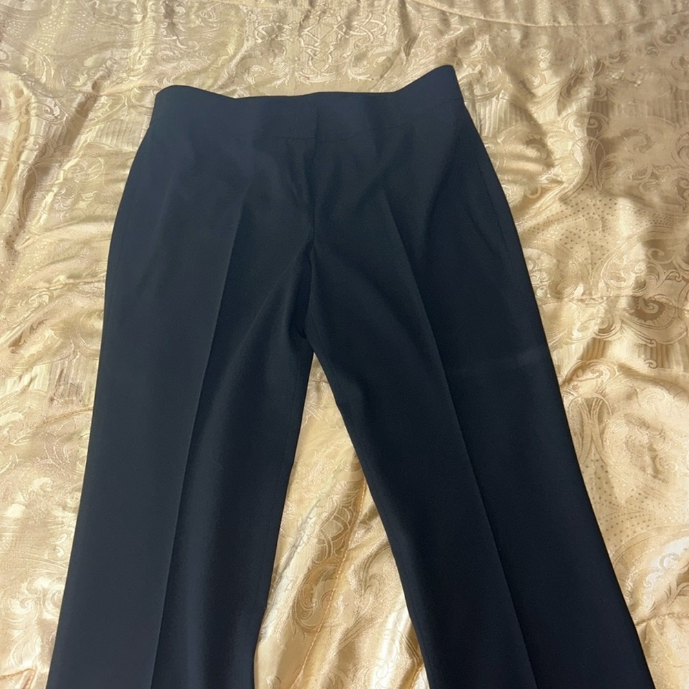 Akris Punto Women’s Black Straight Leg Dress Pants. Size 8.